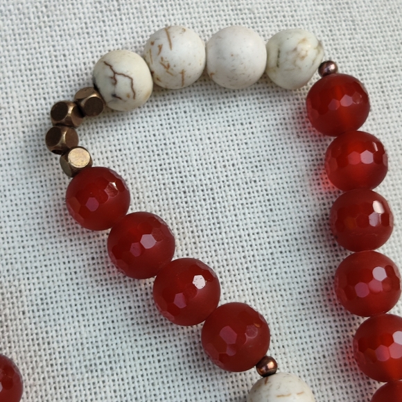 Boho 30" red jade and white howlite turquoise druzy tassel necklace - Picture 10 of 16